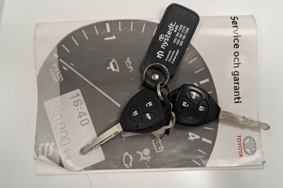 Toyota Avensis vaihtoauto