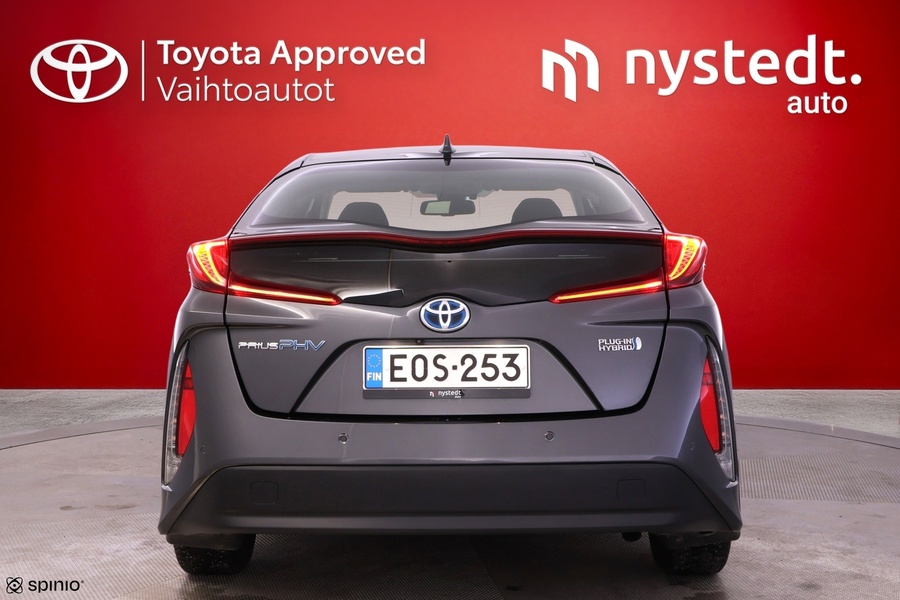 Toyota Prius Plug-in vaihtoauto