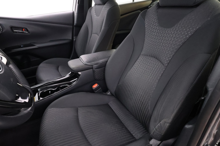 Toyota Prius Plug-in vaihtoauto