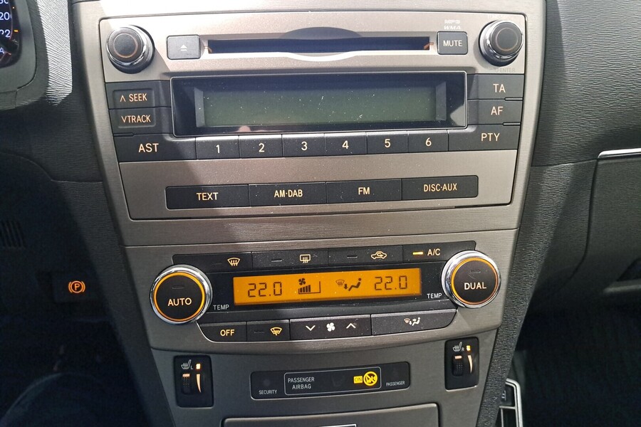 Toyota Avensis vaihtoauto