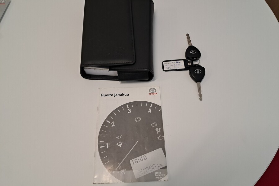 Toyota Avensis vaihtoauto