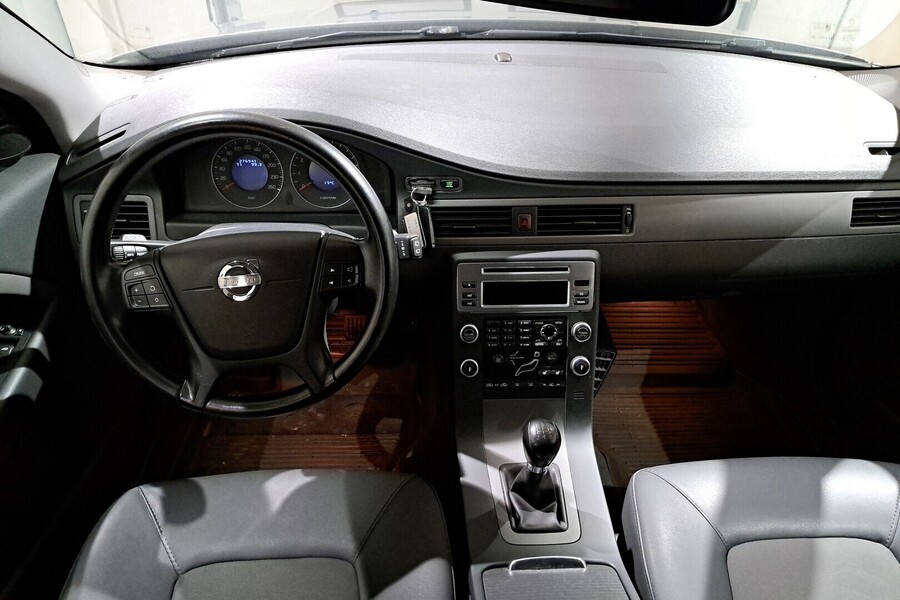 Volvo V70 vaihtoauto