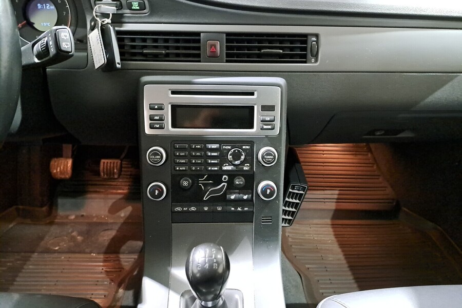 Volvo V70 vaihtoauto