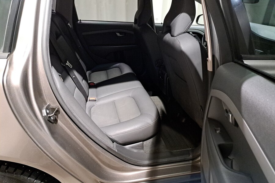 Volvo V70 vaihtoauto