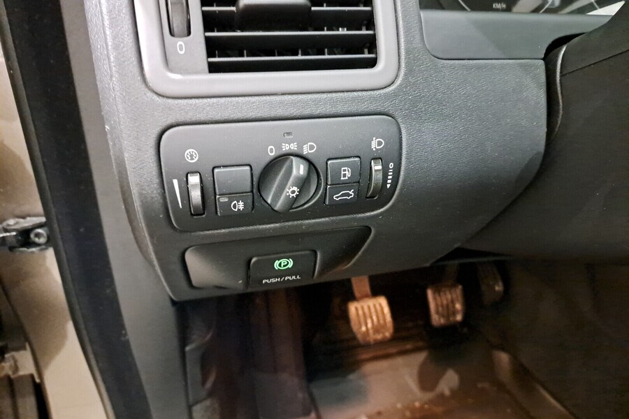 Volvo V70 vaihtoauto