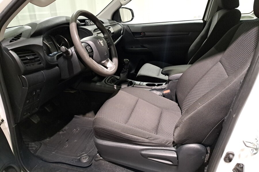 Toyota Hilux vaihtoauto