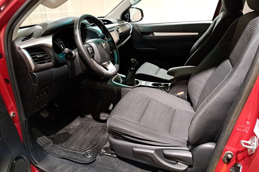 Toyota Hilux vaihtoauto