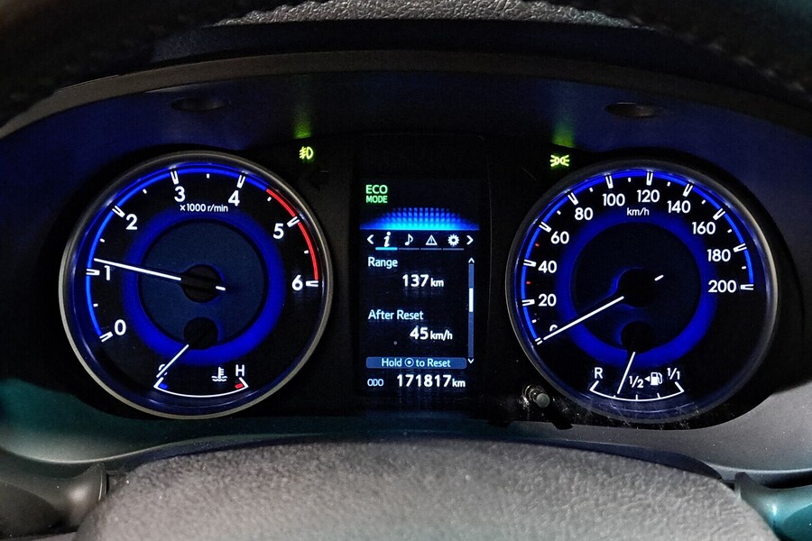 Toyota Hilux vaihtoauto