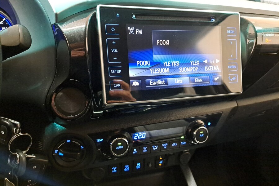 Toyota Hilux vaihtoauto