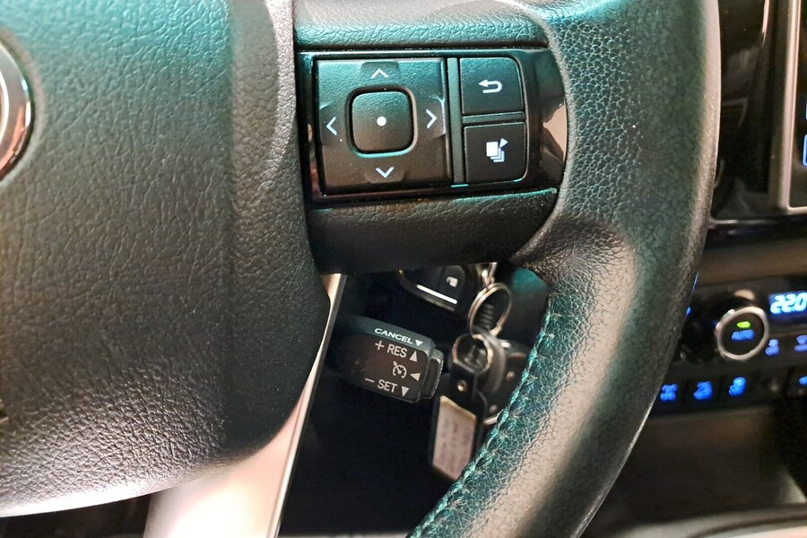 Toyota Hilux vaihtoauto