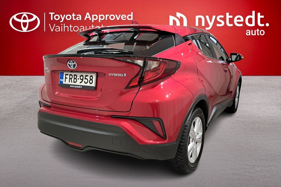 Toyota C-HR vaihtoauto