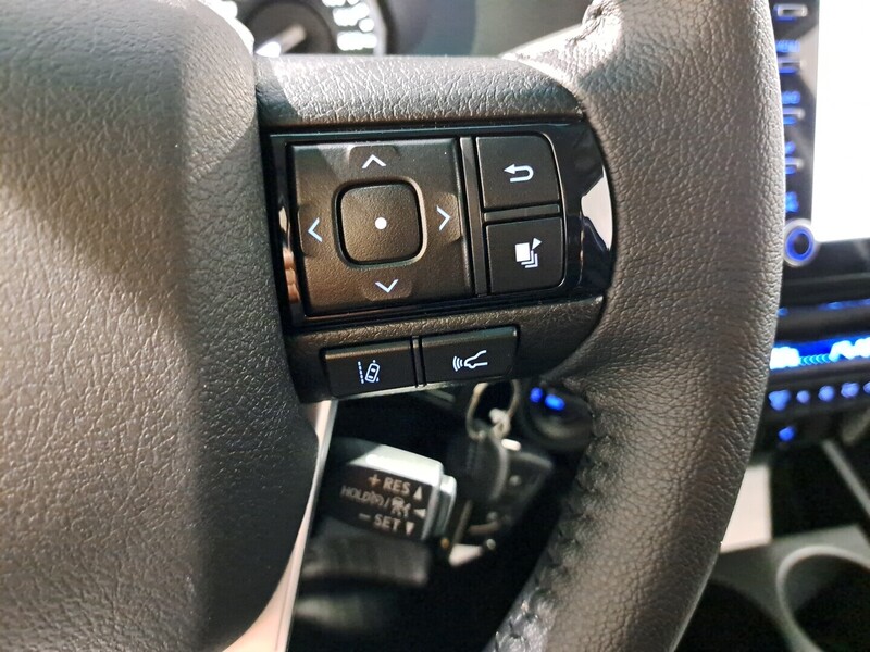 Toyota Hilux vaihtoauto