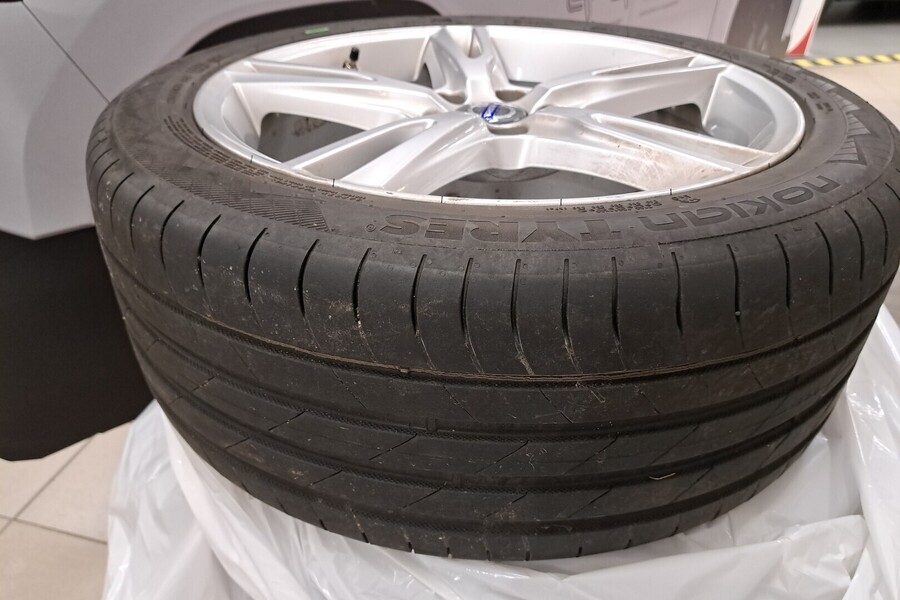 Volvo V60 vaihtoauto