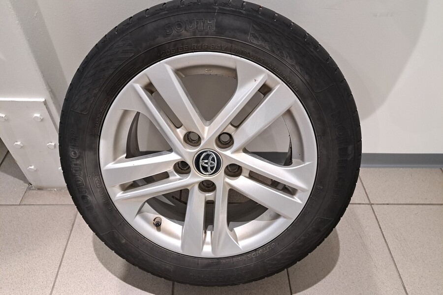 Toyota Corolla vaihtoauto