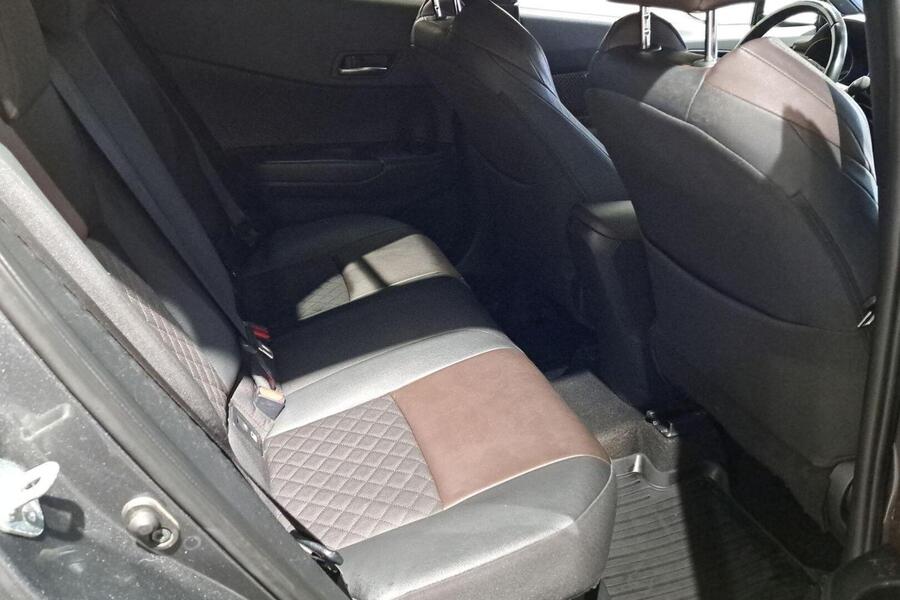 Toyota C-HR vaihtoauto