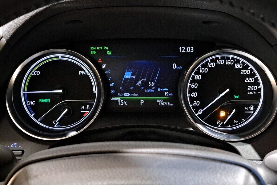 Toyota Camry vaihtoauto