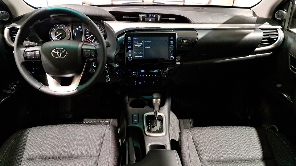 Toyota Hilux vaihtoauto