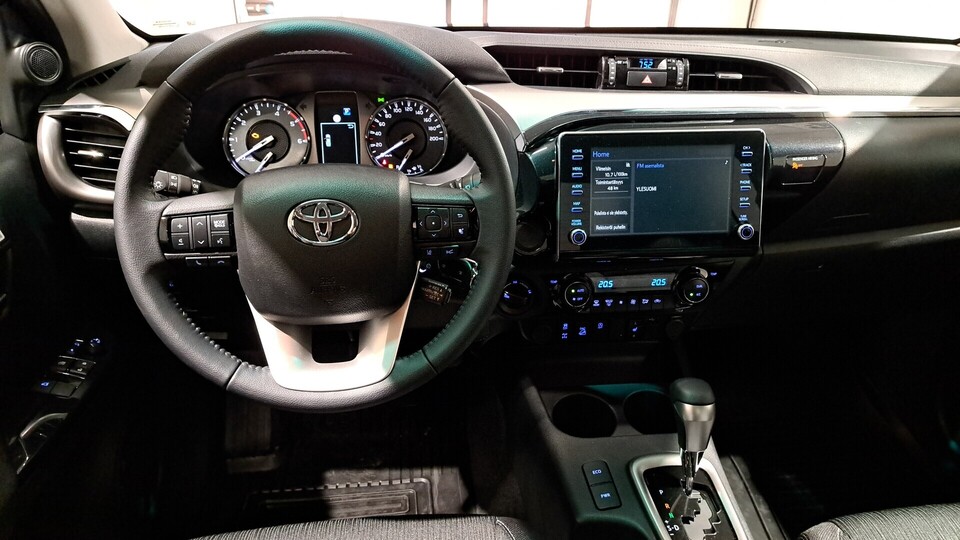 Toyota Hilux vaihtoauto