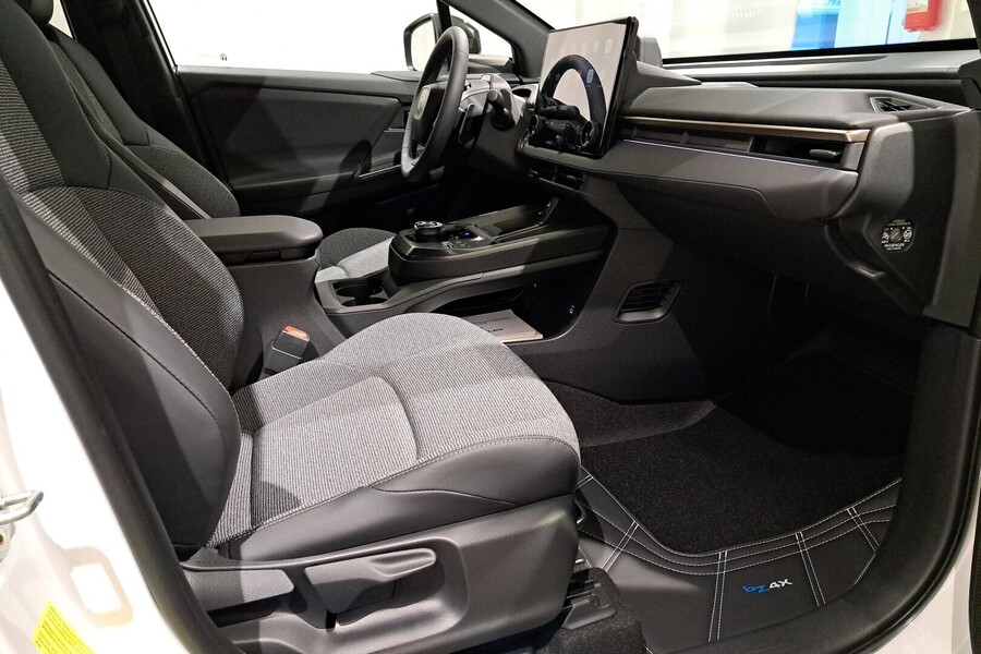 Toyota bZ4X vaihtoauto