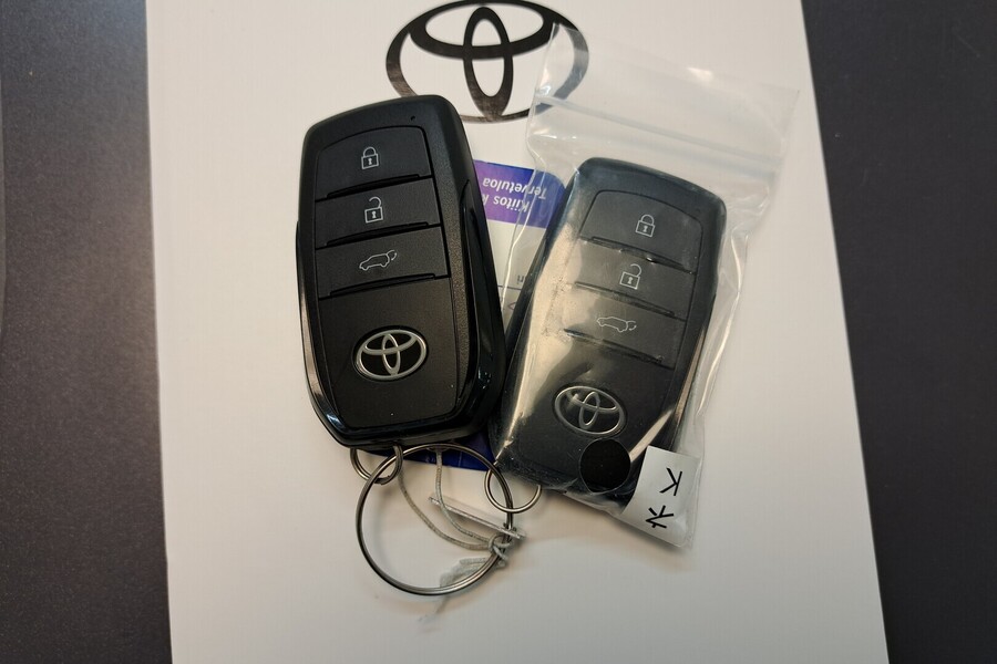 Toyota bZ4X vaihtoauto