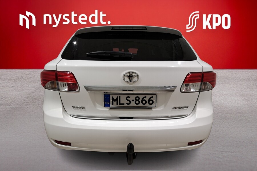 Toyota Avensis vaihtoauto