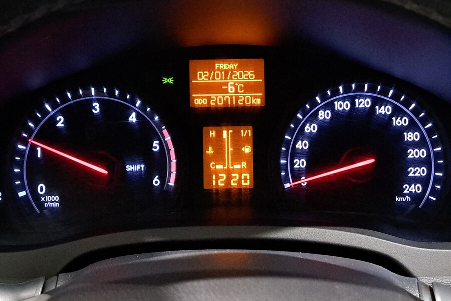 Toyota Avensis vaihtoauto