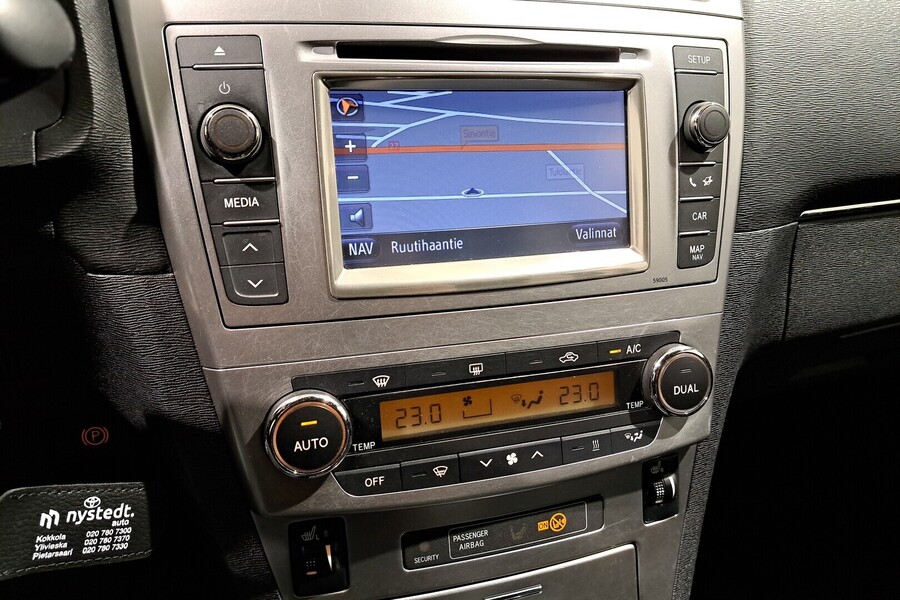 Toyota Avensis vaihtoauto