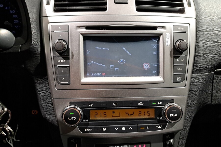 Toyota Avensis vaihtoauto