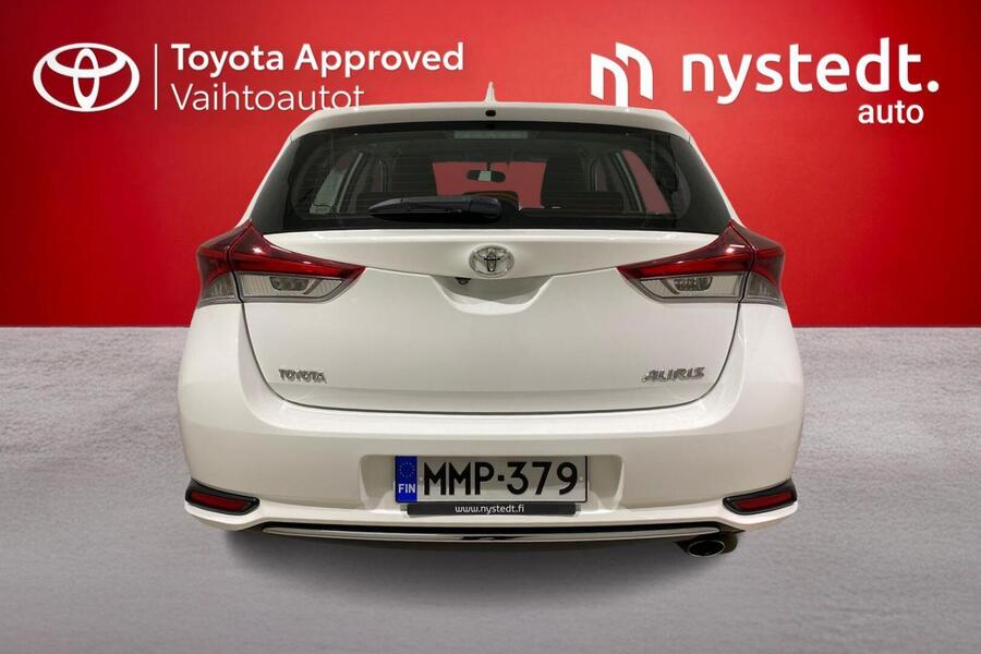 Toyota Auris vaihtoauto
