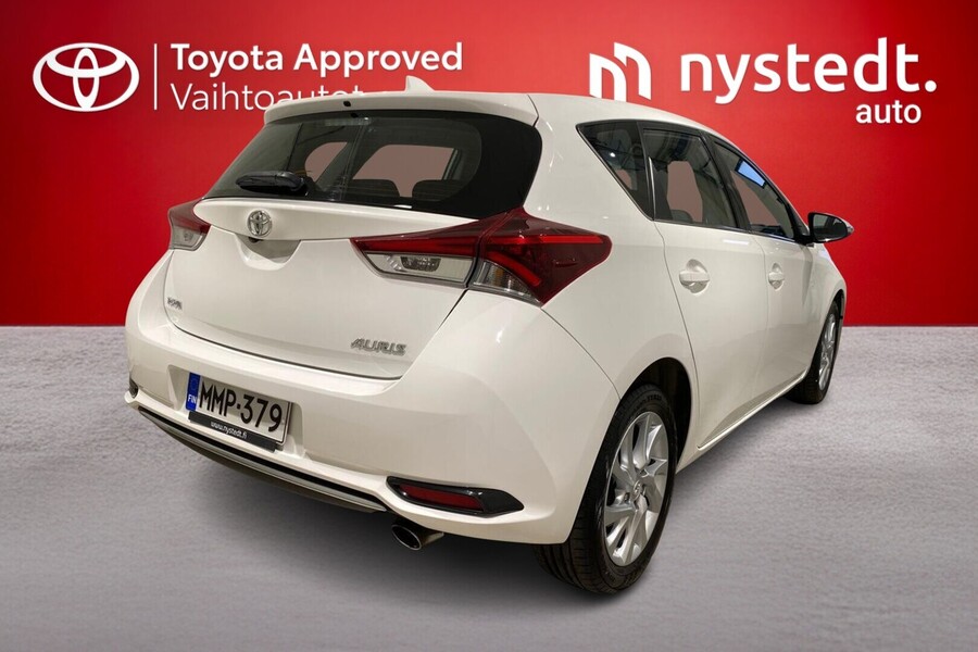 Toyota Auris vaihtoauto