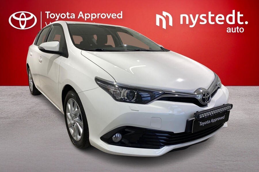 Toyota Auris vaihtoauto