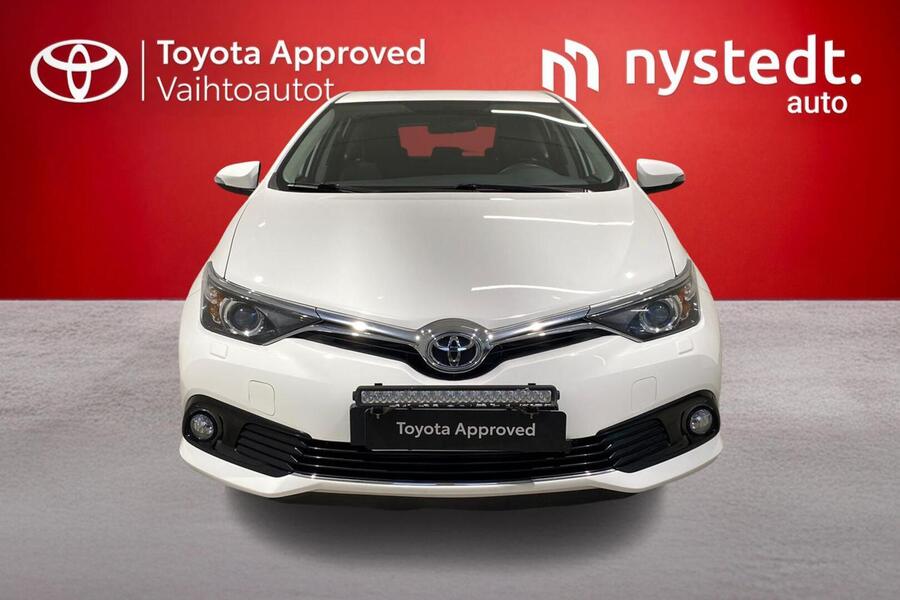 Toyota Auris vaihtoauto
