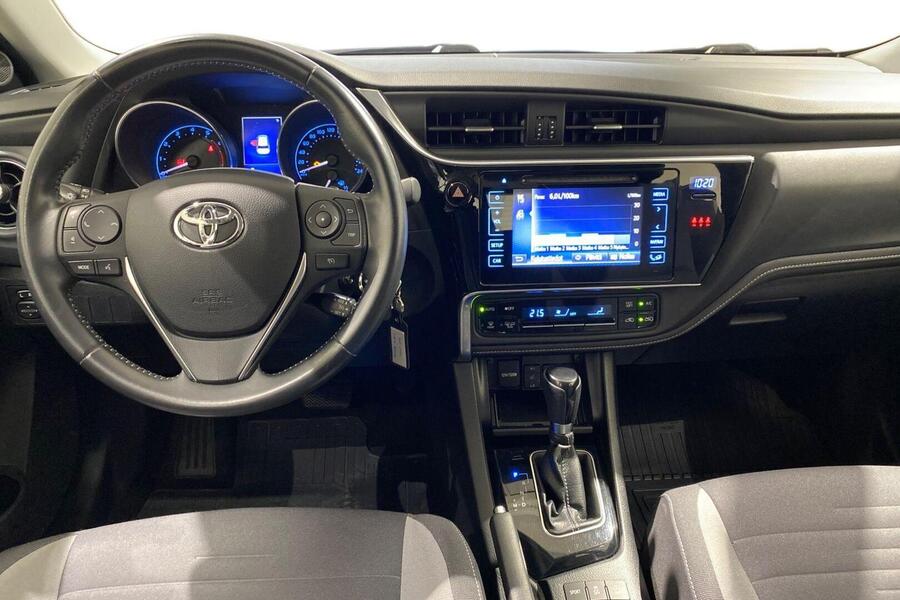 Toyota Auris vaihtoauto