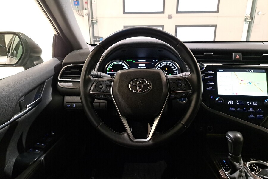 Toyota Camry vaihtoauto