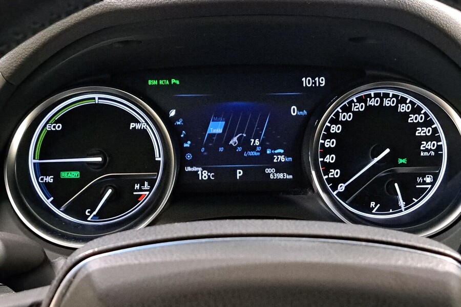 Toyota Camry vaihtoauto