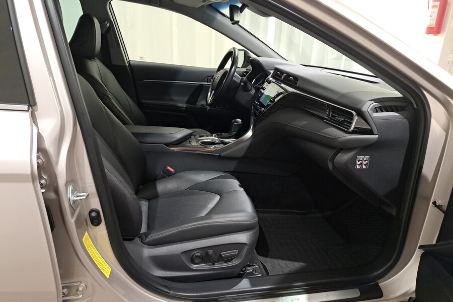 Toyota Camry vaihtoauto