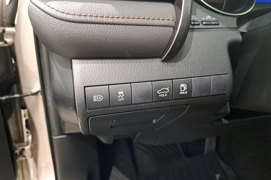 Toyota Camry vaihtoauto