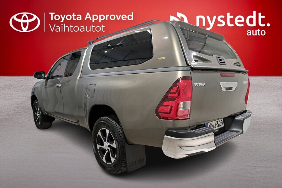 Toyota Hilux vaihtoauto