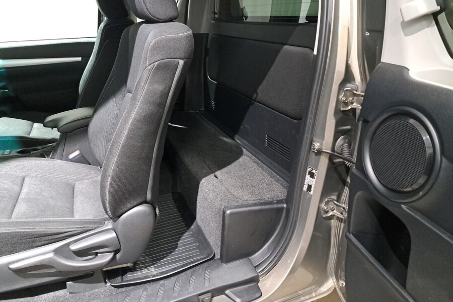 Toyota Hilux vaihtoauto