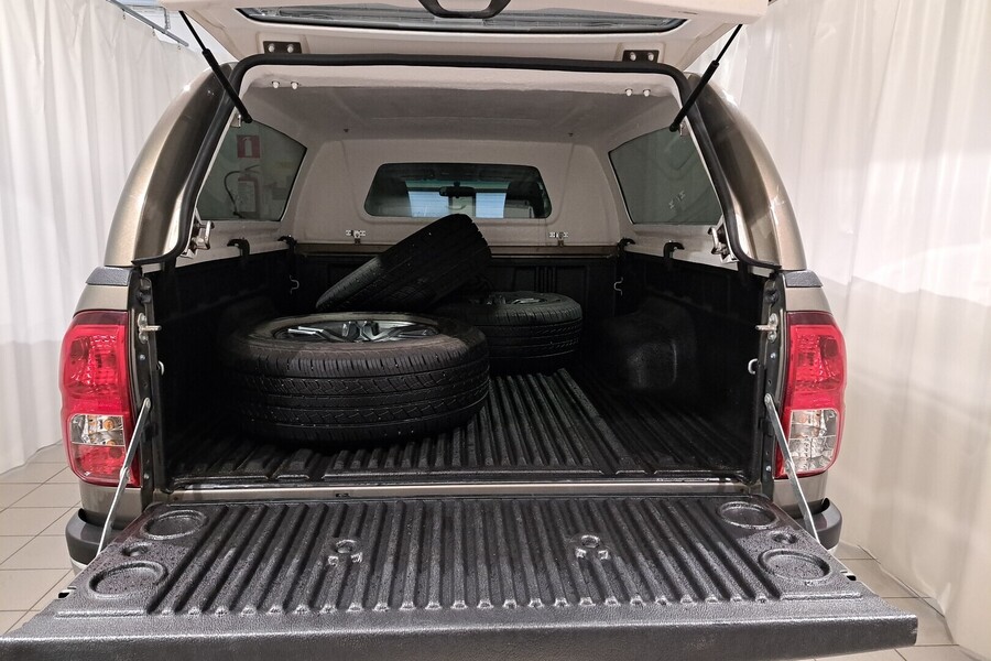 Toyota Hilux vaihtoauto