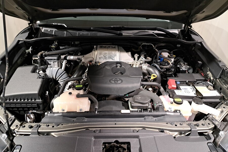 Toyota Hilux vaihtoauto