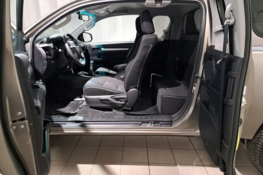 Toyota Hilux vaihtoauto