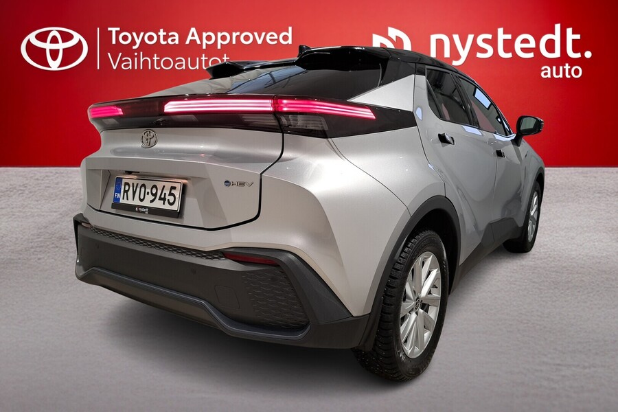 Toyota C-HR vaihtoauto