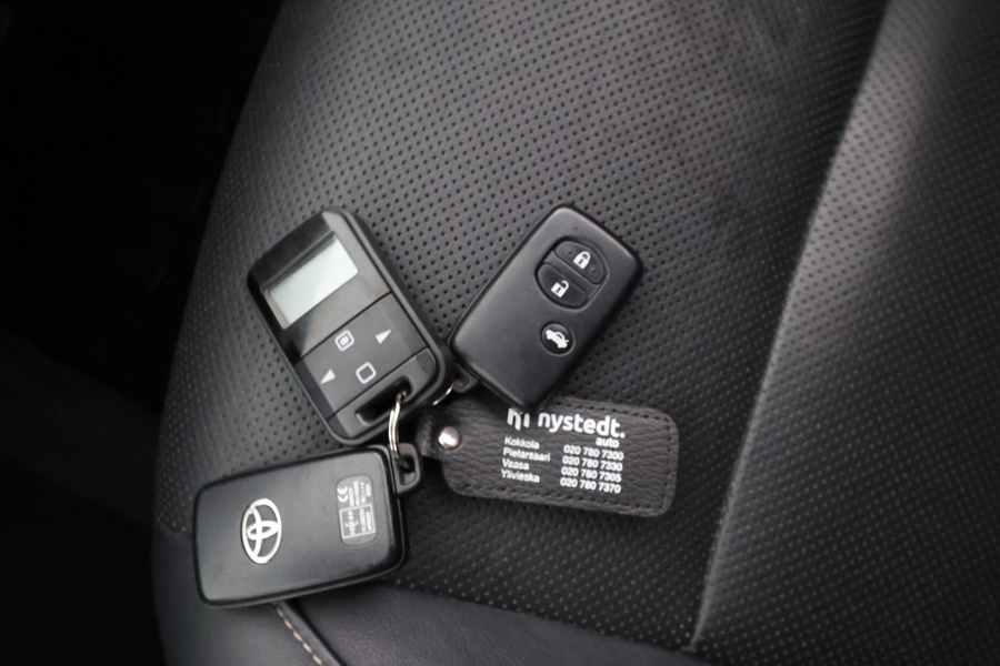 Toyota Avensis vaihtoauto