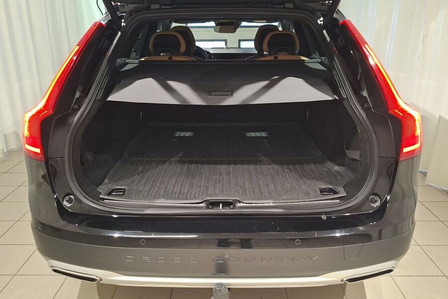 Volvo V90 Cross Country vaihtoauto