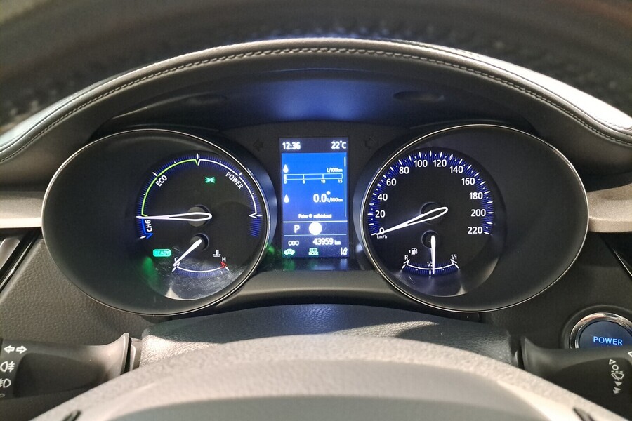 Toyota C-HR vaihtoauto