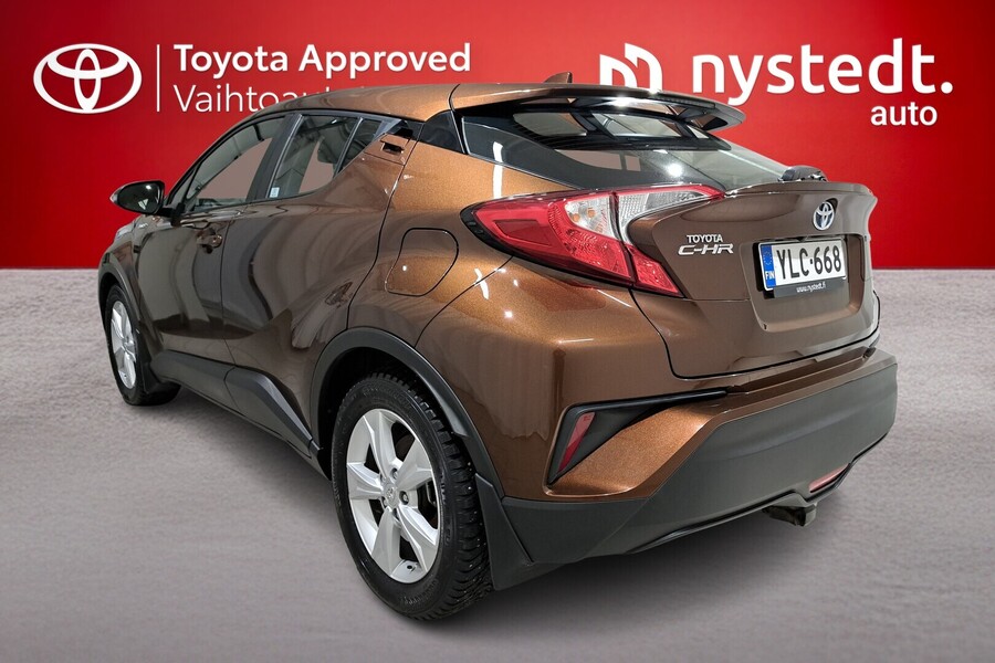 Toyota C-HR vaihtoauto