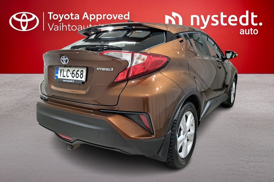 Toyota C-HR vaihtoauto