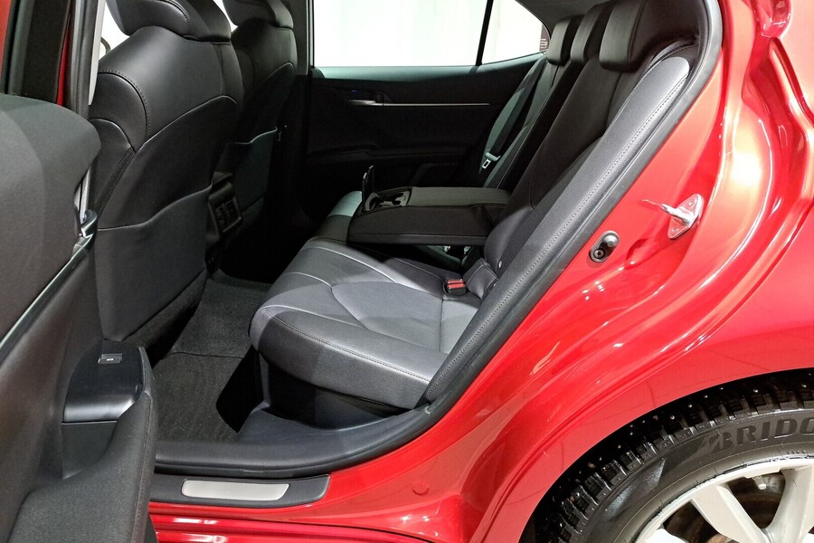 Toyota Camry vaihtoauto