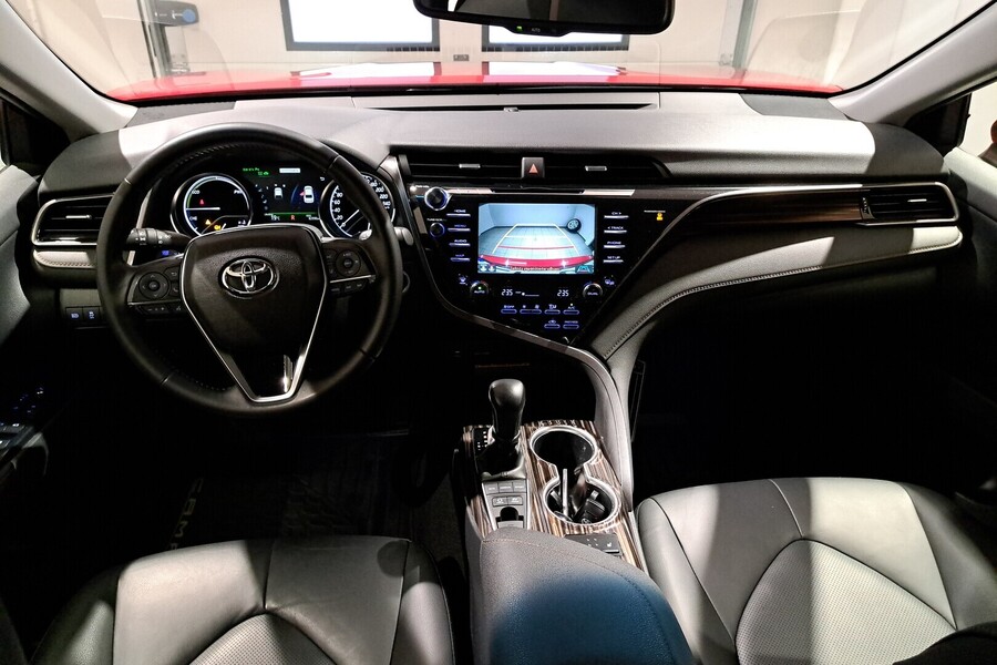 Toyota Camry vaihtoauto